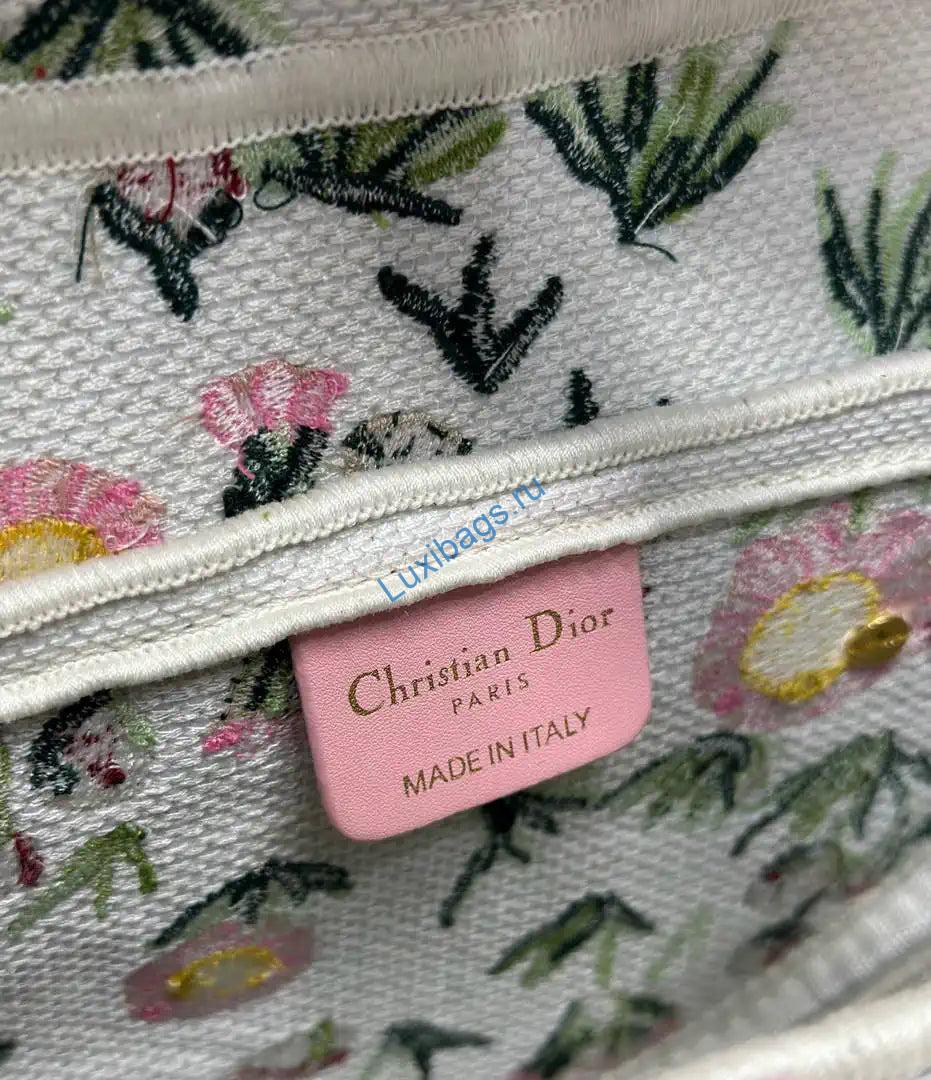 dior m0455 saddle bag with strap embroidery m9907 7 Dior M0455 Saddle Bag With Strap Embroidery M9907 | dior m0455 saddle bag with strap embroidery m9901 62