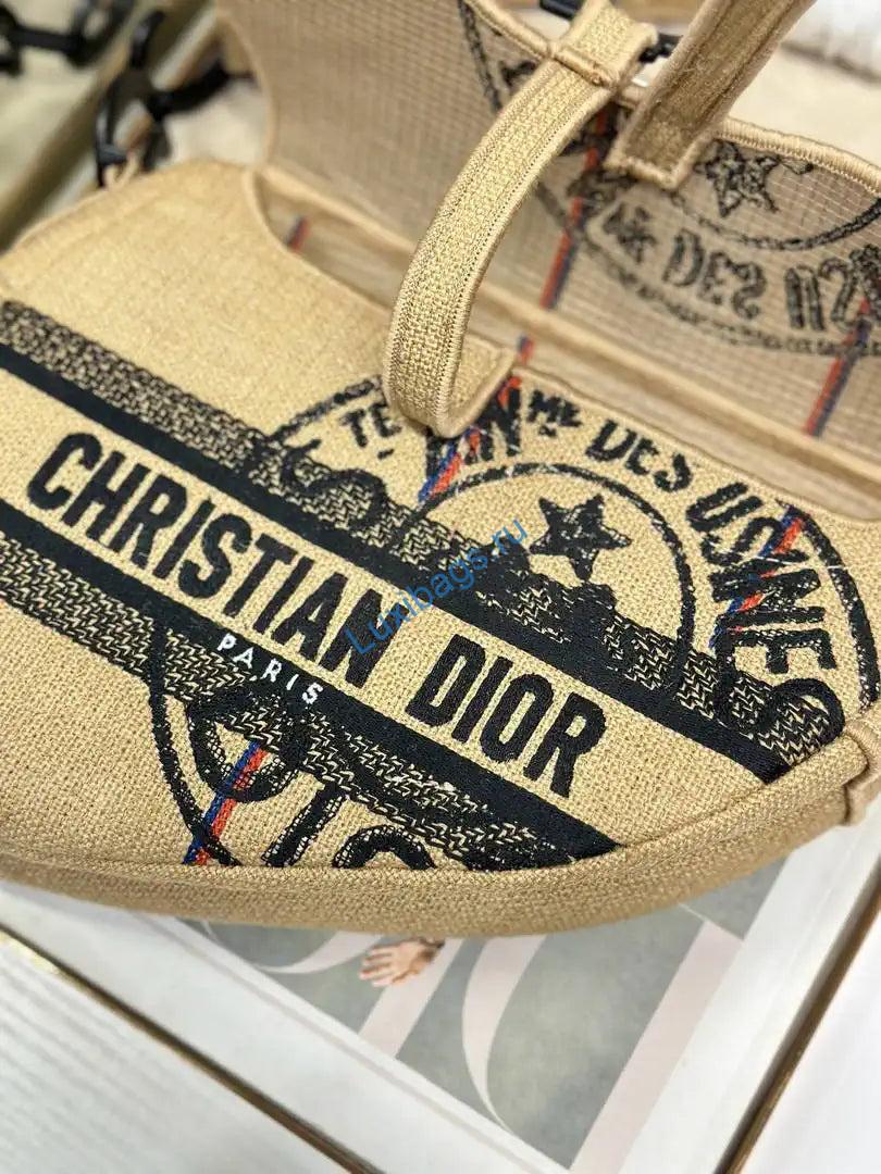 dior m0455 saddle bag with strap embroidery m9911 4 Dior M0455 Saddle Bag With Strap Embroidery M9911 | dior m0455 saddle bag with strap embroidery m9901 88
