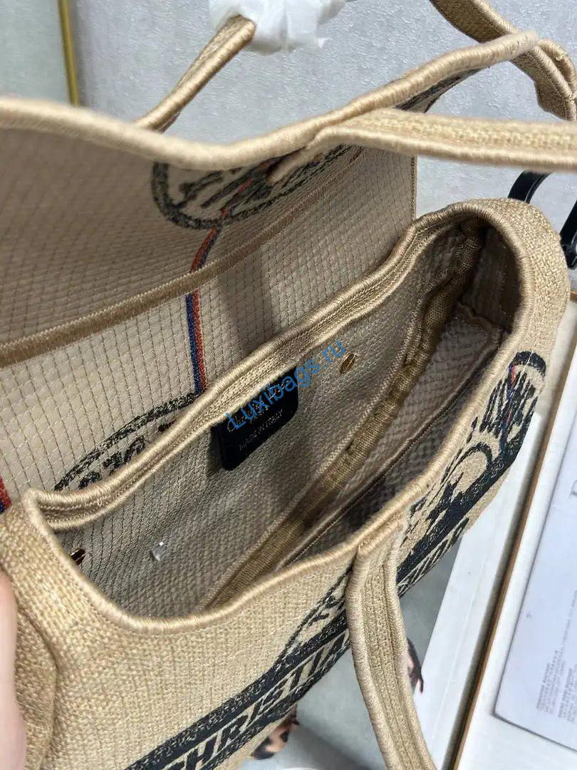 dior m0455 saddle bag with strap embroidery m9911 6 Dior M0455 Saddle Bag With Strap Embroidery M9911 | dior m0455 saddle bag with strap embroidery m9901 90