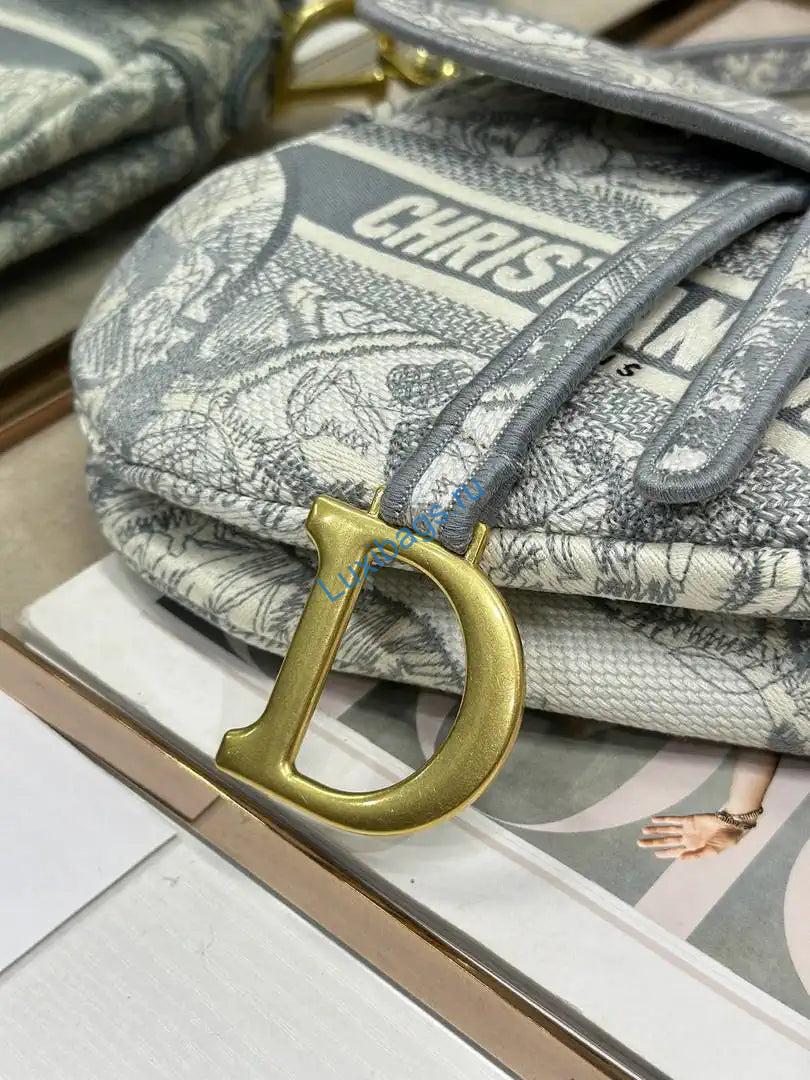 dior m0455 saddle bag with strap embroidery m9912 2 Dior M0455 Saddle Bag With Strap Embroidery M9912 | dior m0455 saddle bag with strap embroidery m9901 95