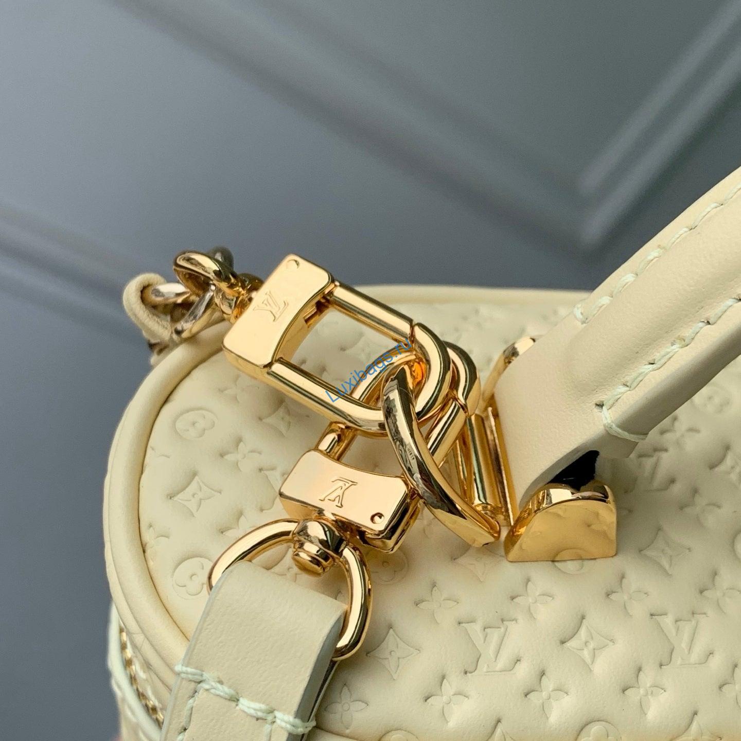 louis vuitton lv m29051 vanity chain pouch bag banana 6 Louis Vuitton LV M29051 Vanity Chain Pouch Bag Banana | louis vuitton lv m29051 vanity chain pouch bag banana 7