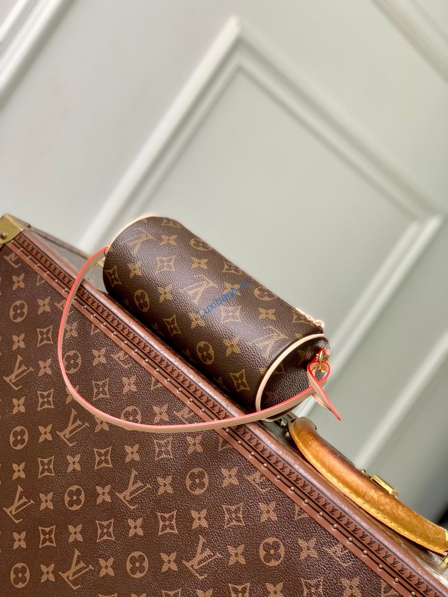 louis vuitton lv m25703 pochette papillon bag 2 Louis Vuitton LV M25703 Pochette Papillon Bag | pochette papillon monogram nvprod7810012v M25703 3