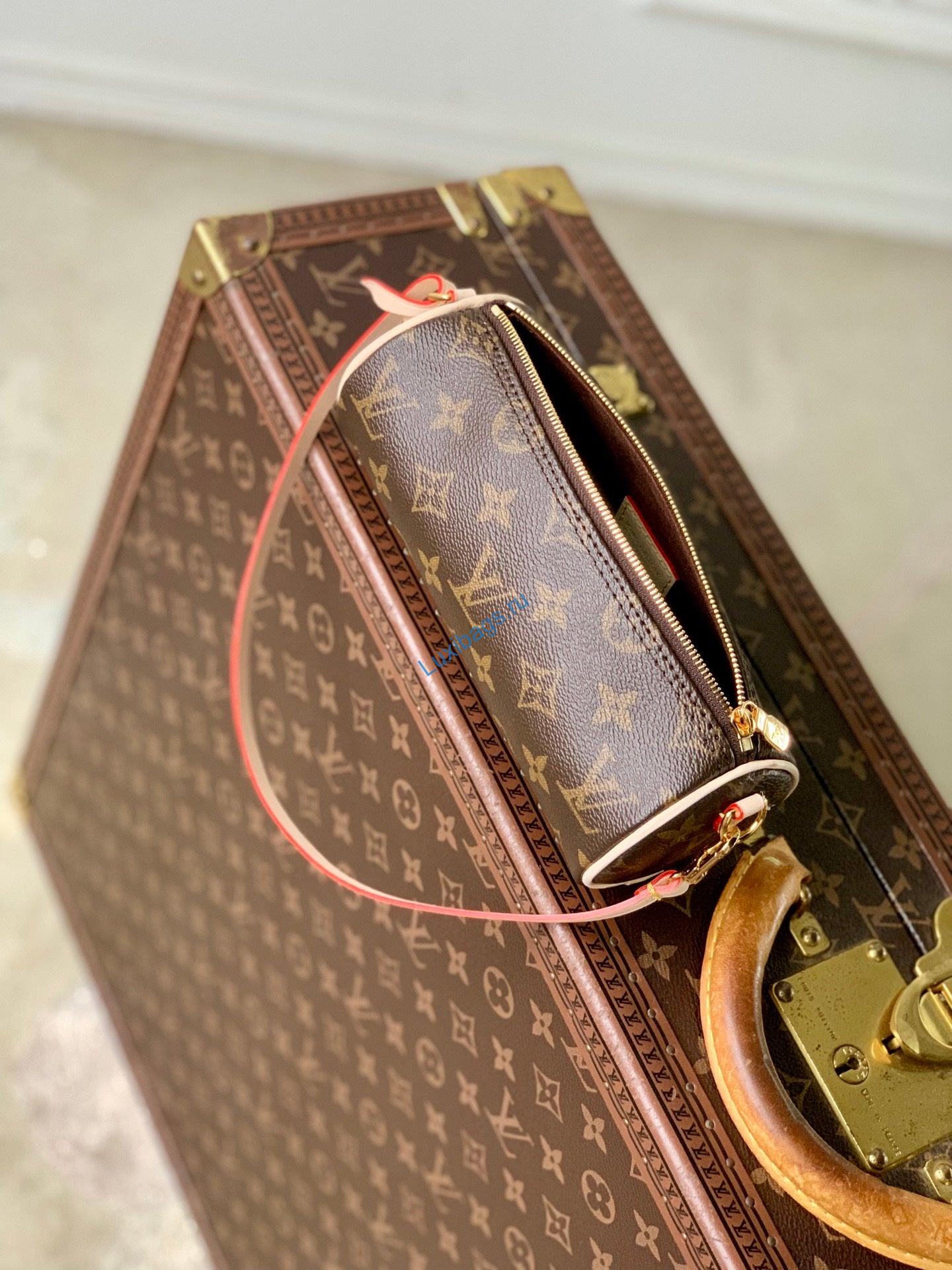 louis vuitton lv m25703 pochette papillon bag 8 Louis Vuitton LV M25703 Pochette Papillon Bag | pochette papillon monogram nvprod7810012v M25703 9