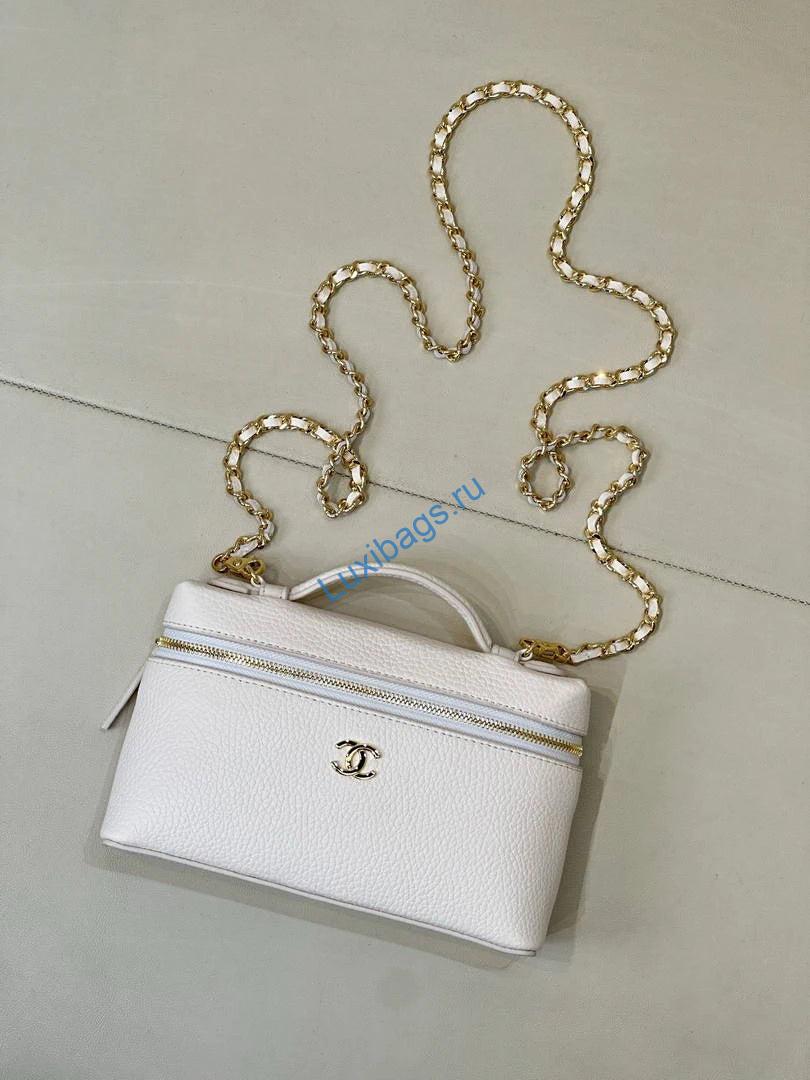 chanel small vanity with chain ap5346 white 1 Chanel Small Vanity with chain AP5346 White | small vanity with chain ap5346 white 02