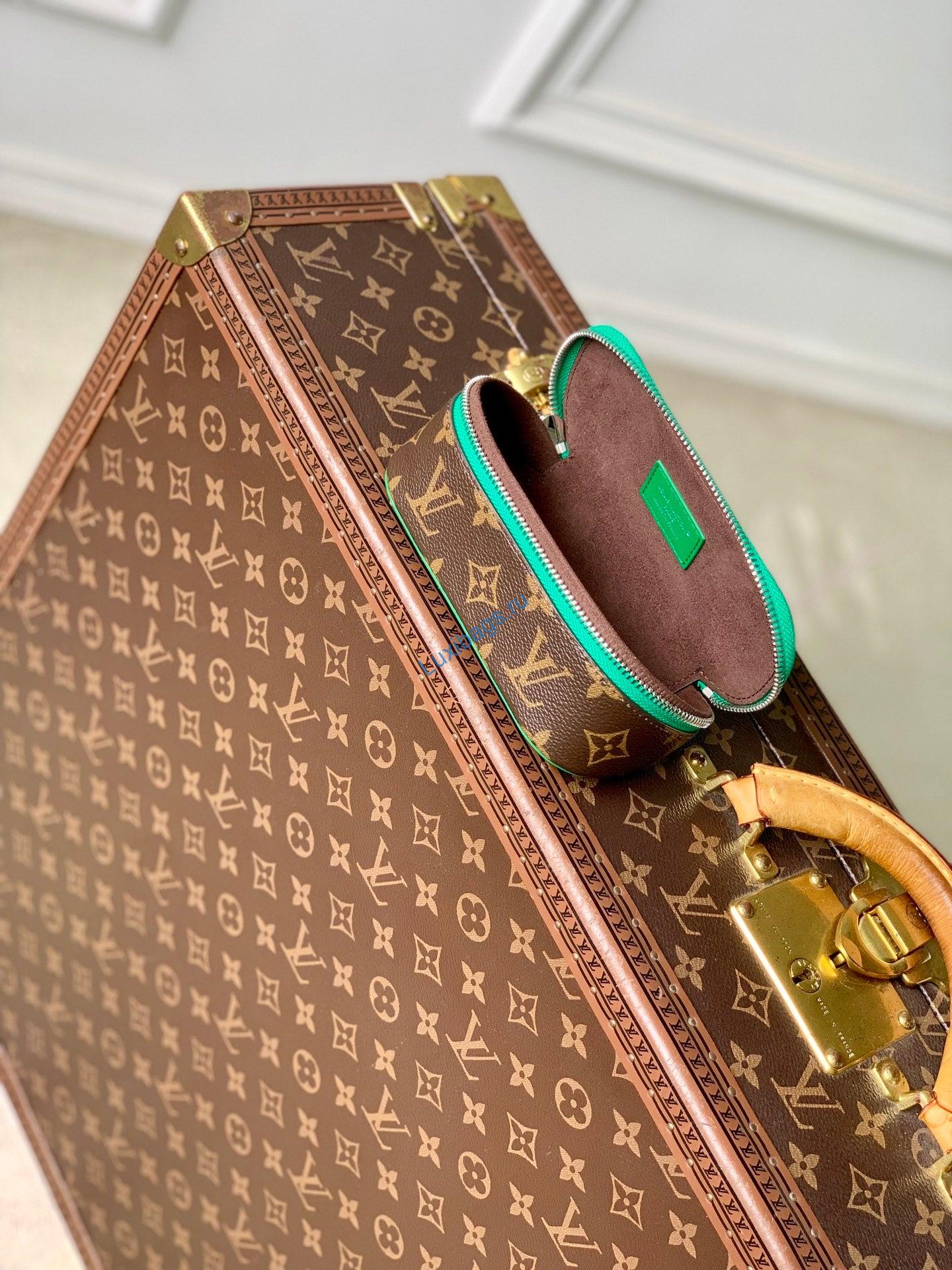 louis vuitton lv gi1293 sunglasses pouch gm 8 Louis Vuitton LV GI1293 Sunglasses Pouch GM | sunglasses pouch gm monogram nvprod3020032v GI1293 9