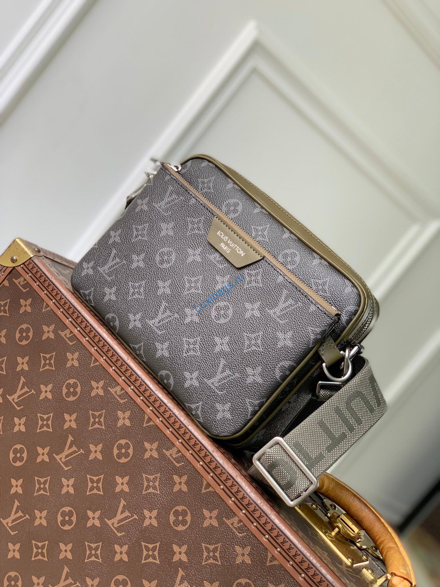 Louis Vuitton LV M28628 Trio Messenger Bag Khaki Green