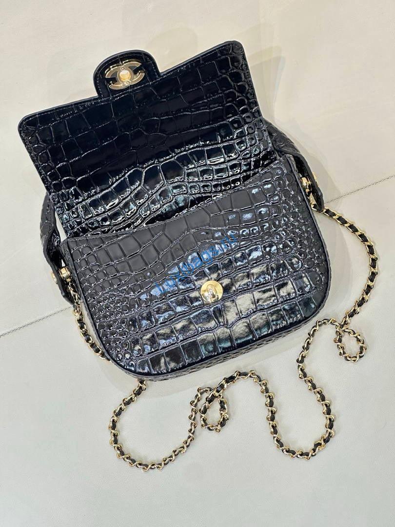 chanel as6424 mini flap bag with top handle crocodile embossed calfskin black 5 Chanel AS6424 Mini Flap Bag with Top Handle Crocodile Embossed Calfskin Black | as6424 mini flap bag with top handle crocodile embossed calfskin 116