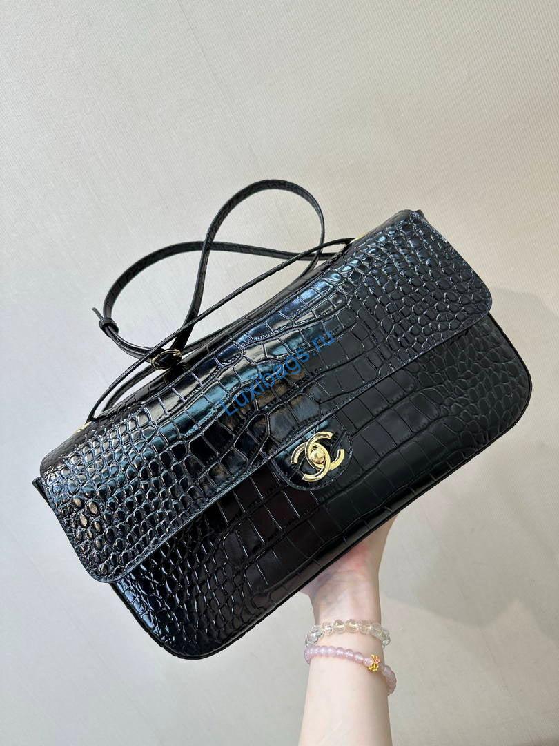 chanel maxi flapbag crocodile embossed calfskin as6231 black 3 Chanel Maxi Flapbag Crocodile Embossed Calfskin AS6231 Black | chanel maxi flapbag crocodile embossed calfskin as6231 black 04