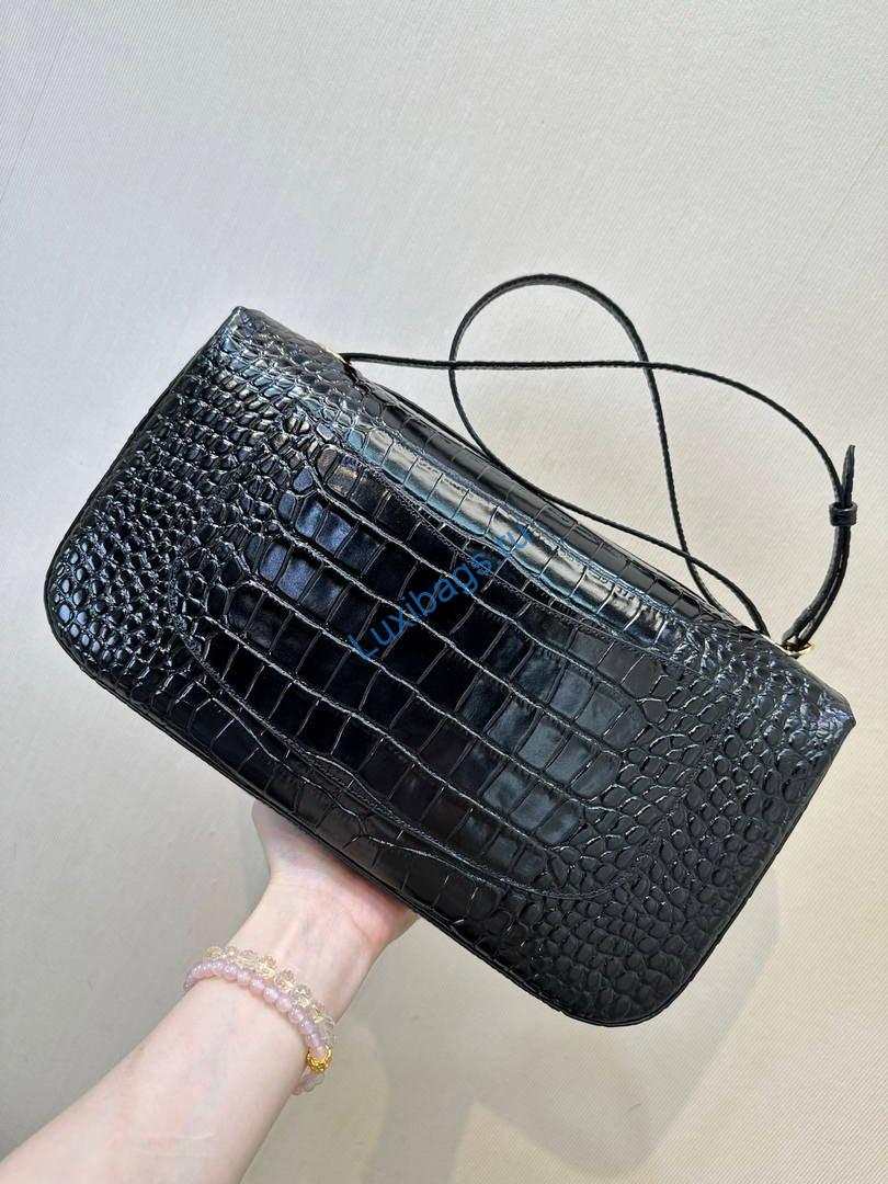 chanel maxi flapbag crocodile embossed calfskin as6231 black 6 Chanel Maxi Flapbag Crocodile Embossed Calfskin AS6231 Black | chanel maxi flapbag crocodile embossed calfskin as6231 black 07