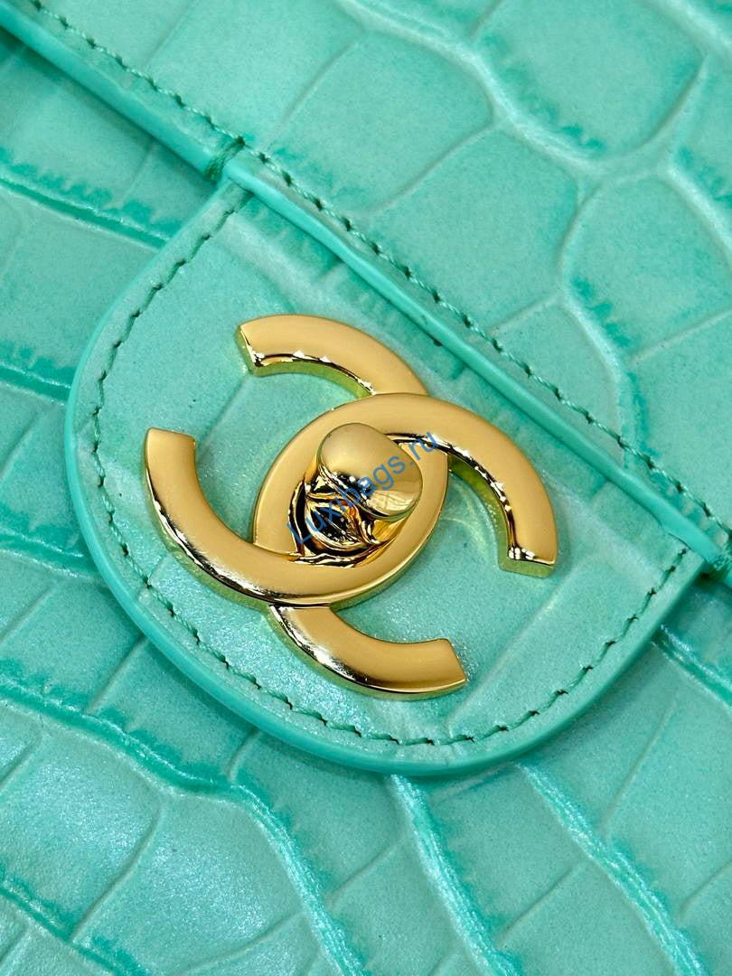chanel maxi flapbag crocodile embossed calfskin as6231 lake blue 4 Chanel Maxi Flapbag Crocodile Embossed Calfskin AS6231 Lake Blue | chanel maxi flapbag crocodile embossed calfskin as6231 lake blue 05