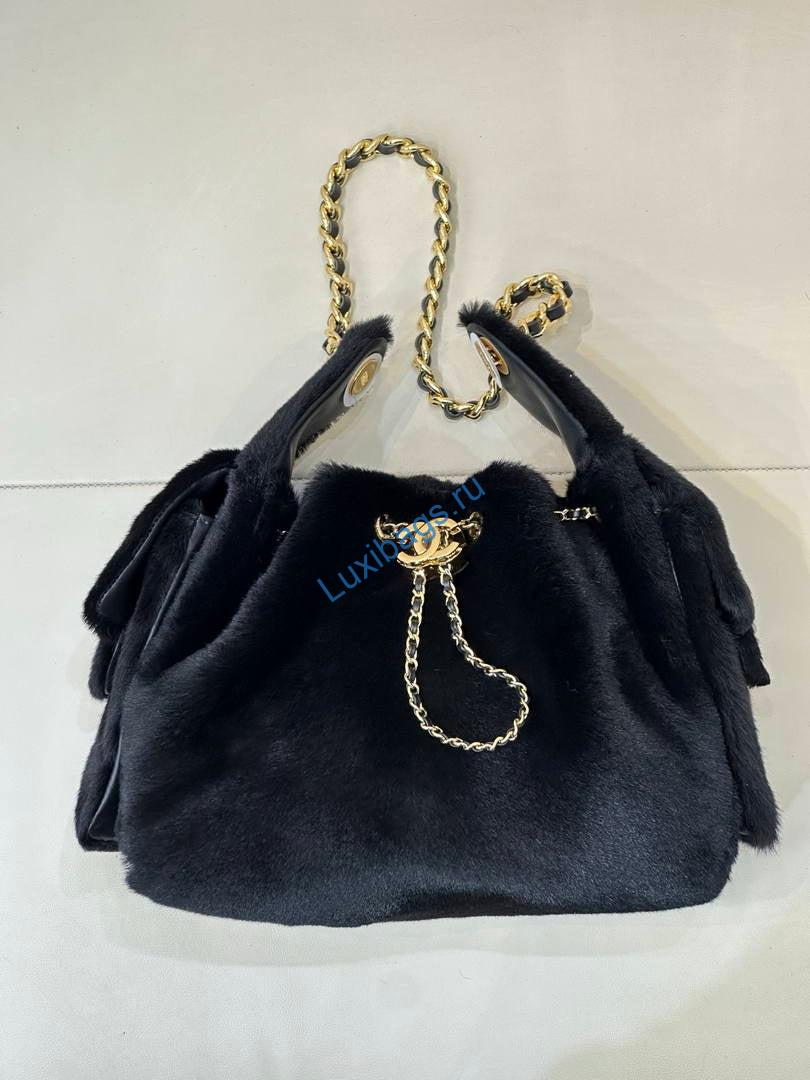 chanel as5293 small hobo fur & shearling black 6 Chanel AS5293 Small Hobo fur & Shearling Black | as5293 small hobo fur shearling 099