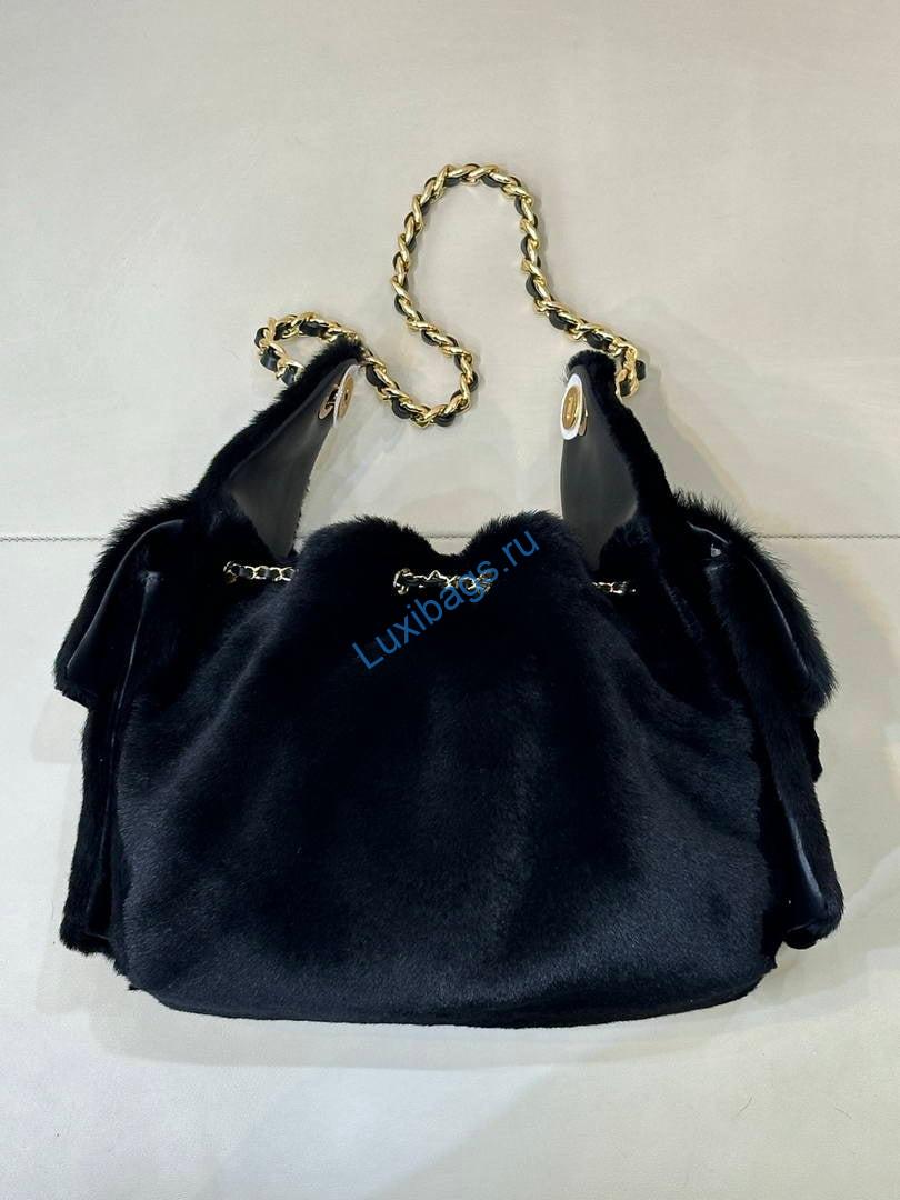 chanel as5293 small hobo fur & shearling black 11 Chanel AS5293 Small Hobo fur & Shearling Black | as5293 small hobo fur shearling 104