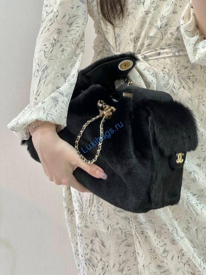 chanel as5293 small hobo fur & shearling black 1 Chanel AS5293 Small Hobo fur & Shearling Black | as5293 small hobo fur shearling 109