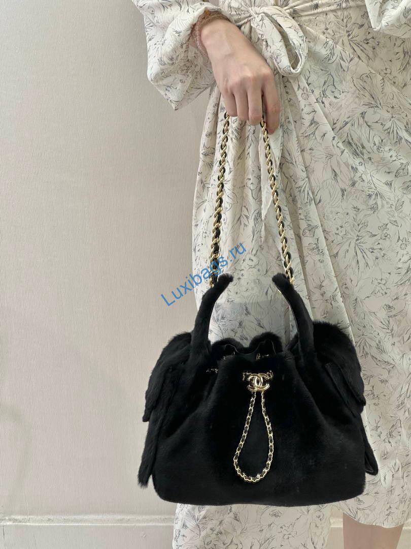 chanel as5293 small hobo fur & shearling black 5 Chanel AS5293 Small Hobo fur & Shearling Black | as5293 small hobo fur shearling 113
