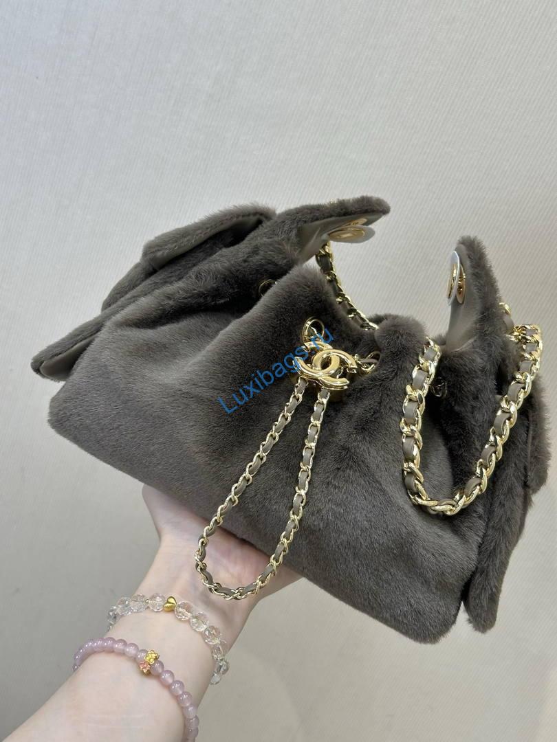 chanel as5631 mini hobo bag fur & shearling dark brown 2 Chanel AS5631 Mini Hobo Bag fur & Shearling Dark Brown | as5631 mini hobo bag fur shearling 0012