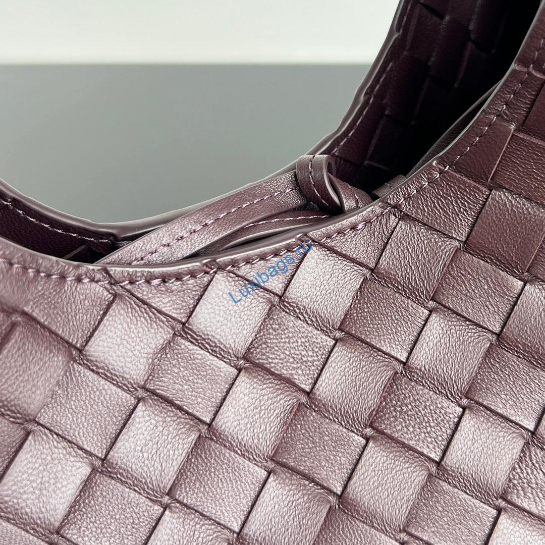 Bottega Veneta BV 844249V4SC01019 Medium Campana Deep Baro Red | bottega veneta bv 844249v4sc01019 medium campana 116