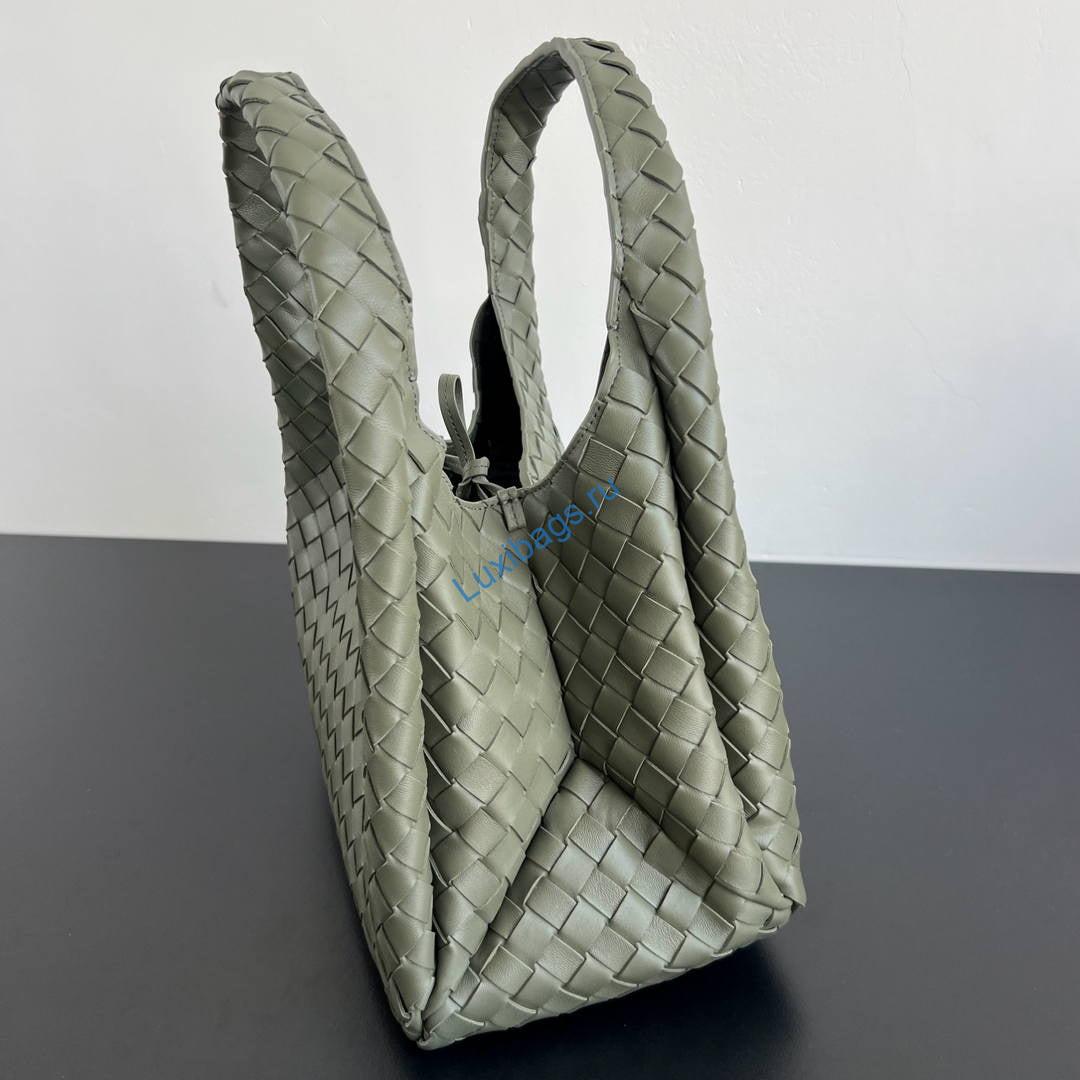 bottega veneta bv 844249v4sc01019 medium campana light green 5 Bottega Veneta BV 844249V4SC01019 Medium Campana Light Green | bottega veneta bv 844249v4sc01019 medium campana 124