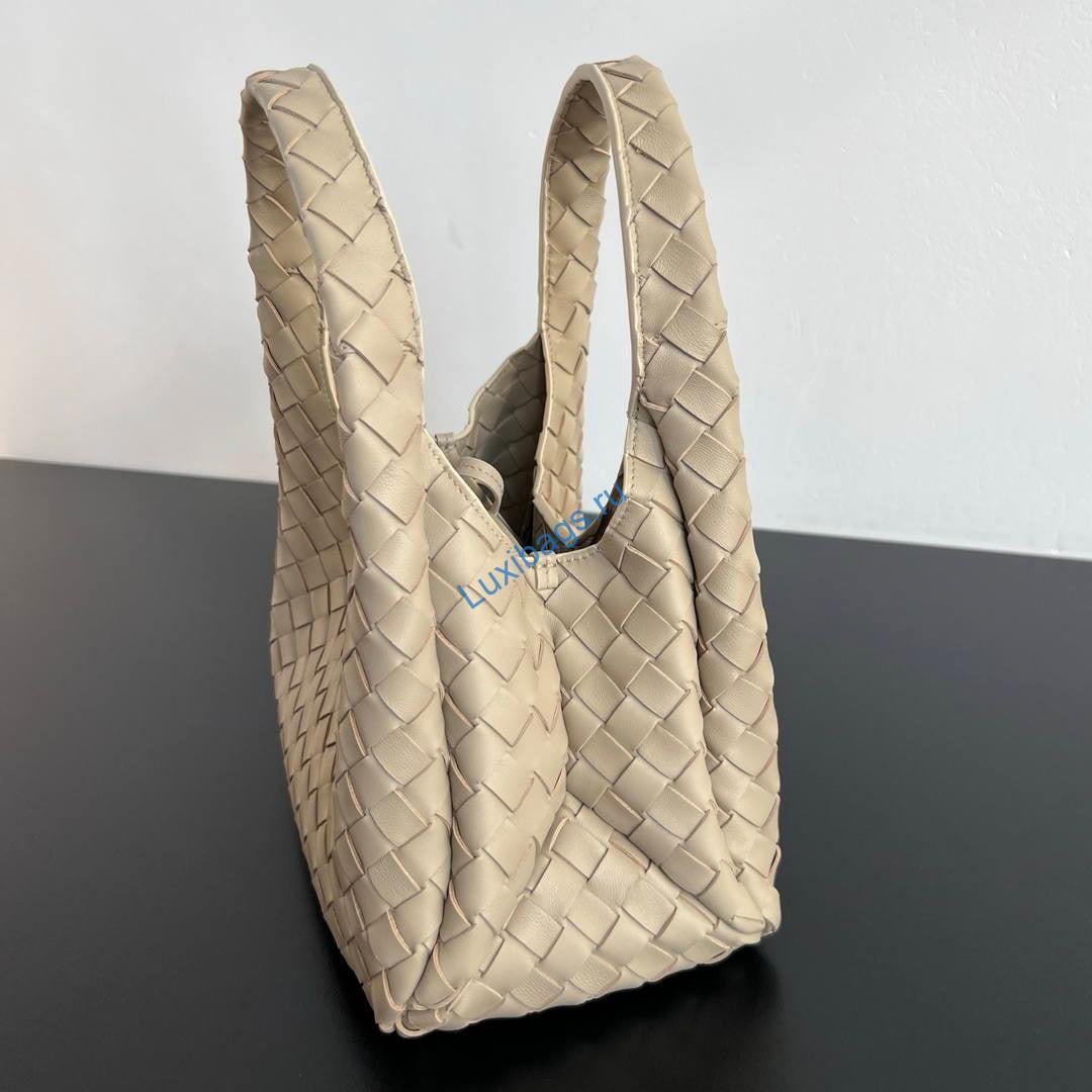 bottega veneta bv 854248v4sc01019 small campana beige 4 Bottega Veneta BV 854248V4SC01019 Small Campana Beige | bottega veneta bv 854248v4sc01019 small campana 23