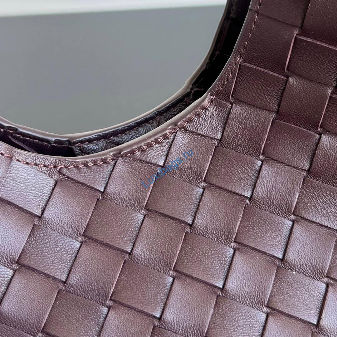 Bottega Veneta BV 854248V4SC01019 Small Campana Deep Baro Red | bottega veneta bv 854248v4sc01019 small campana 53