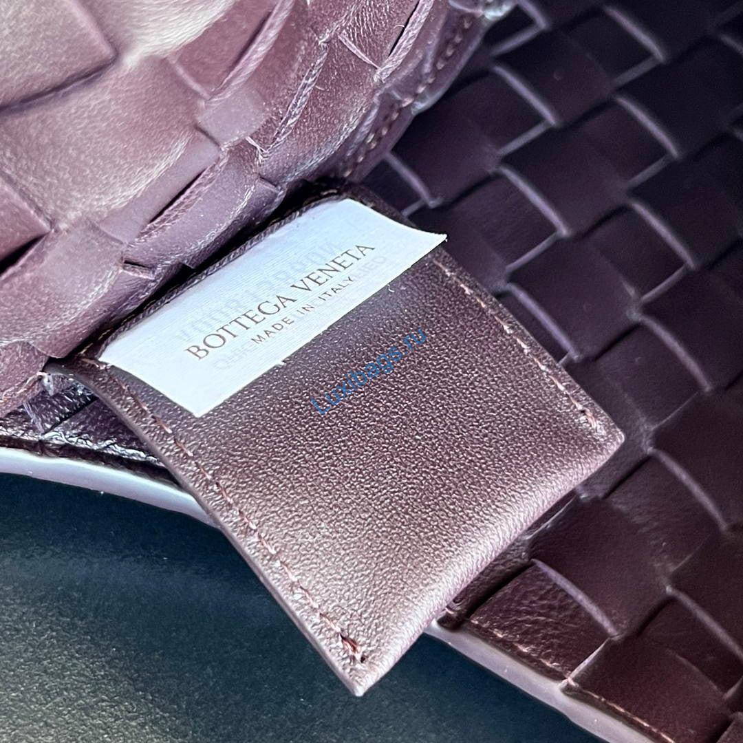 Bottega Veneta BV 854248V4SC01019 Small Campana Deep Baro Red | bottega veneta bv 854248v4sc01019 small campana 56