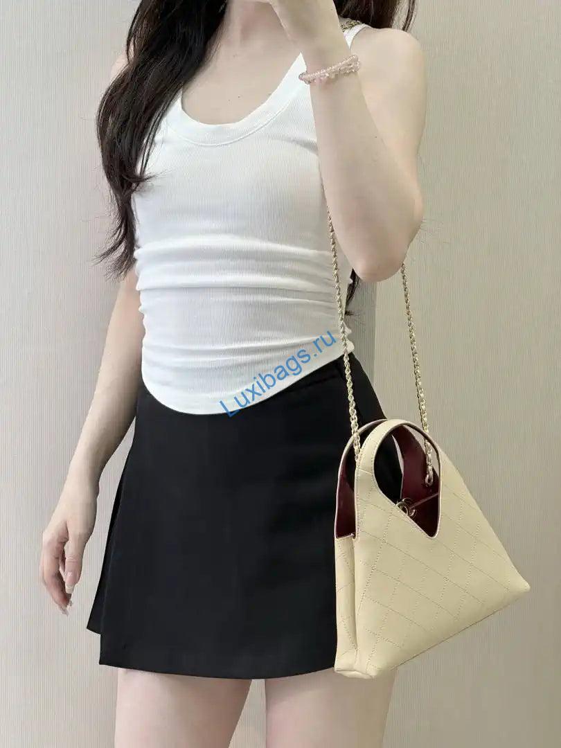 chanel hobo bag calfskin as6392 apricot 1 Chanel Hobo Bag Calfskin AS6392 Apricot | chanel hobo bag calfskin as6392 apricot 11
