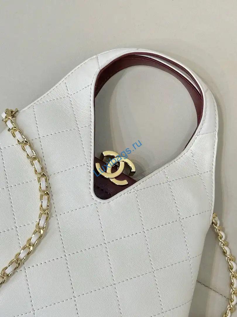 chanel hobo bag calfskin as6392 white 4 Chanel Hobo Bag Calfskin AS6392 White | chanel hobo bag calfskin as6392 white 05