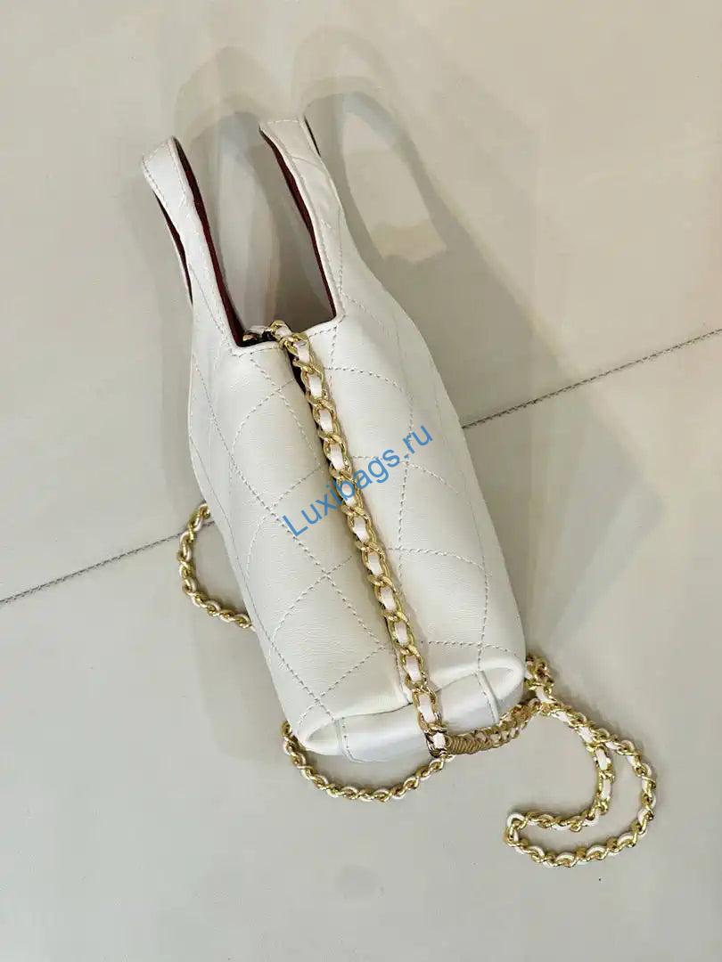 chanel hobo bag calfskin as6392 white 6 Chanel Hobo Bag Calfskin AS6392 White | chanel hobo bag calfskin as6392 white 07