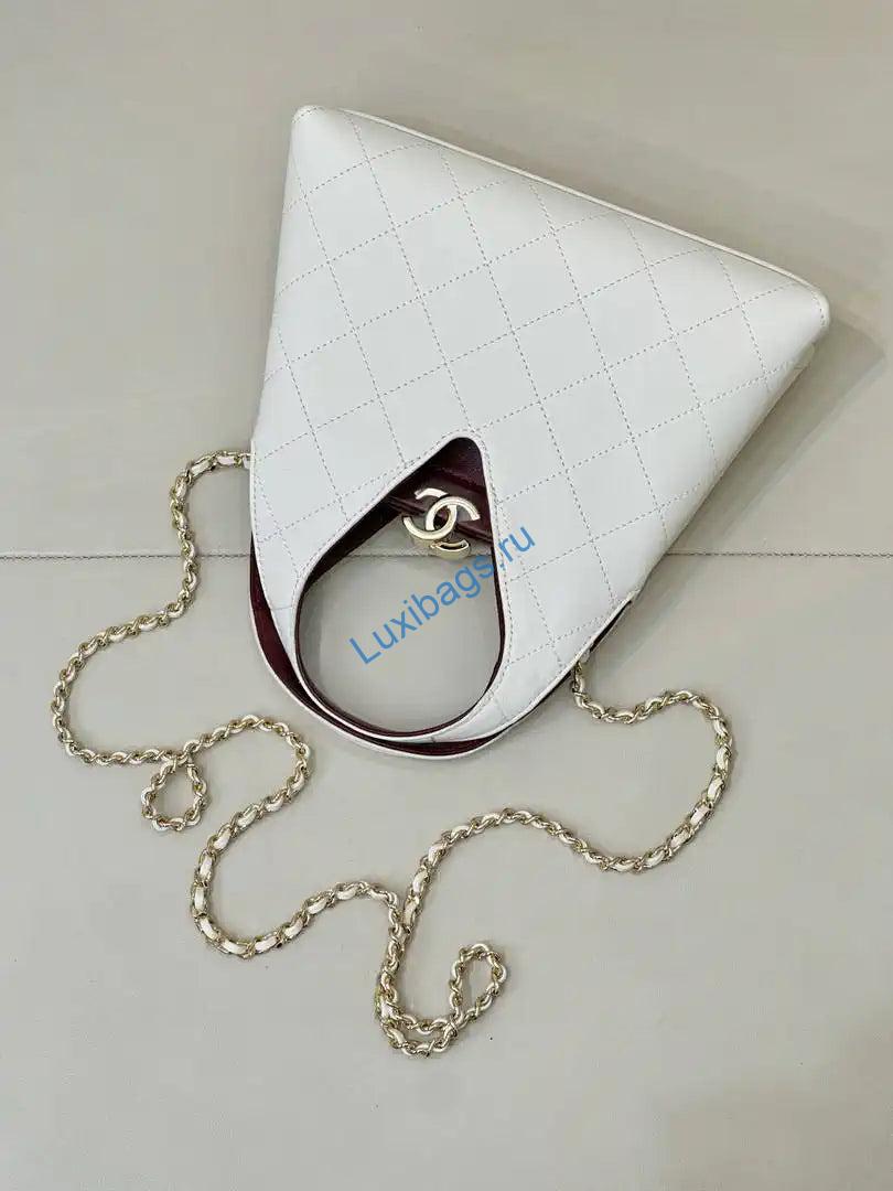 chanel hobo bag calfskin as6392 white 7 Chanel Hobo Bag Calfskin AS6392 White | chanel hobo bag calfskin as6392 white 08