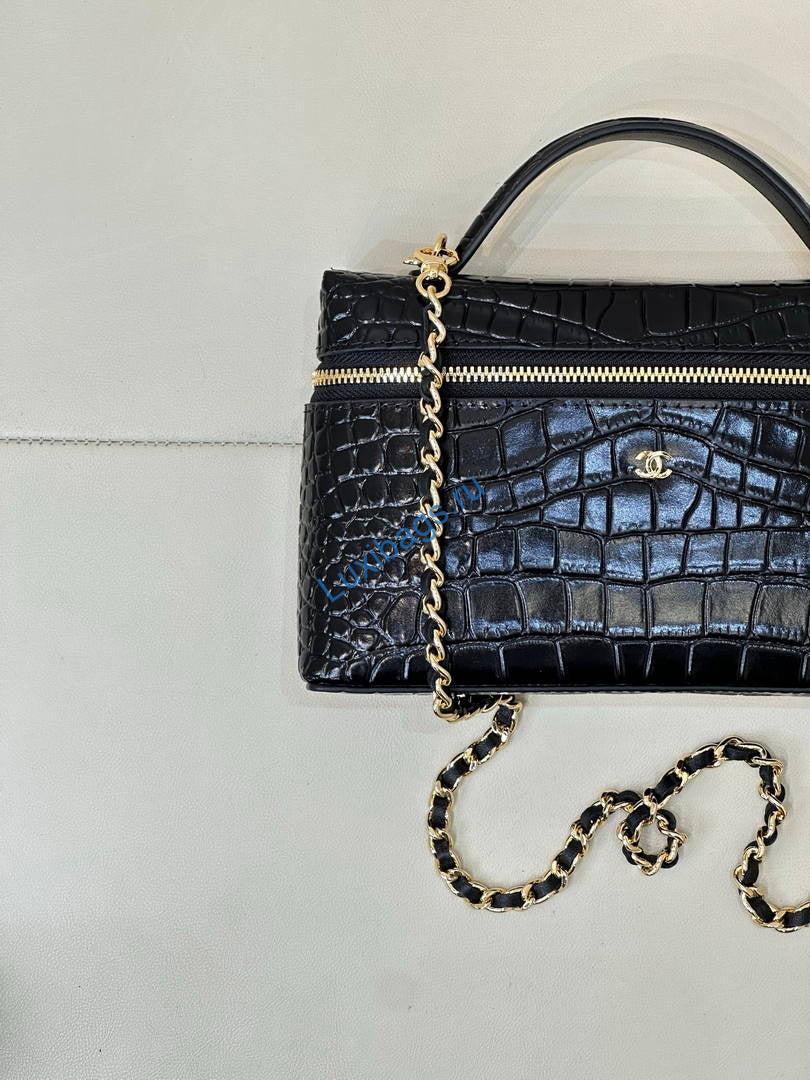 chanel vanity with chain ap5195 crocodile embossed calfskin black 4 Chanel Vanity with chain AP5195 Crocodile Embossed Calfskin Black | chanel vanity with chain ap5195 crocodile embossed calfskin black 14