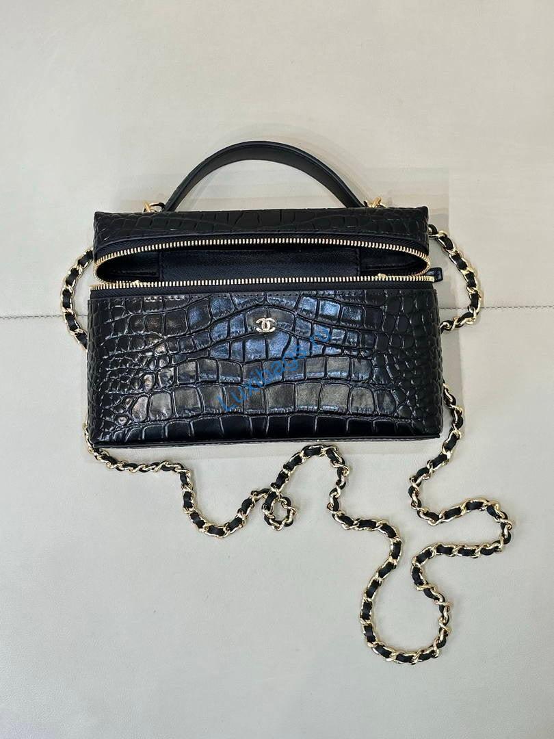 chanel vanity with chain ap5195 crocodile embossed calfskin black 5 Chanel Vanity with chain AP5195 Crocodile Embossed Calfskin Black | chanel vanity with chain ap5195 crocodile embossed calfskin black 15