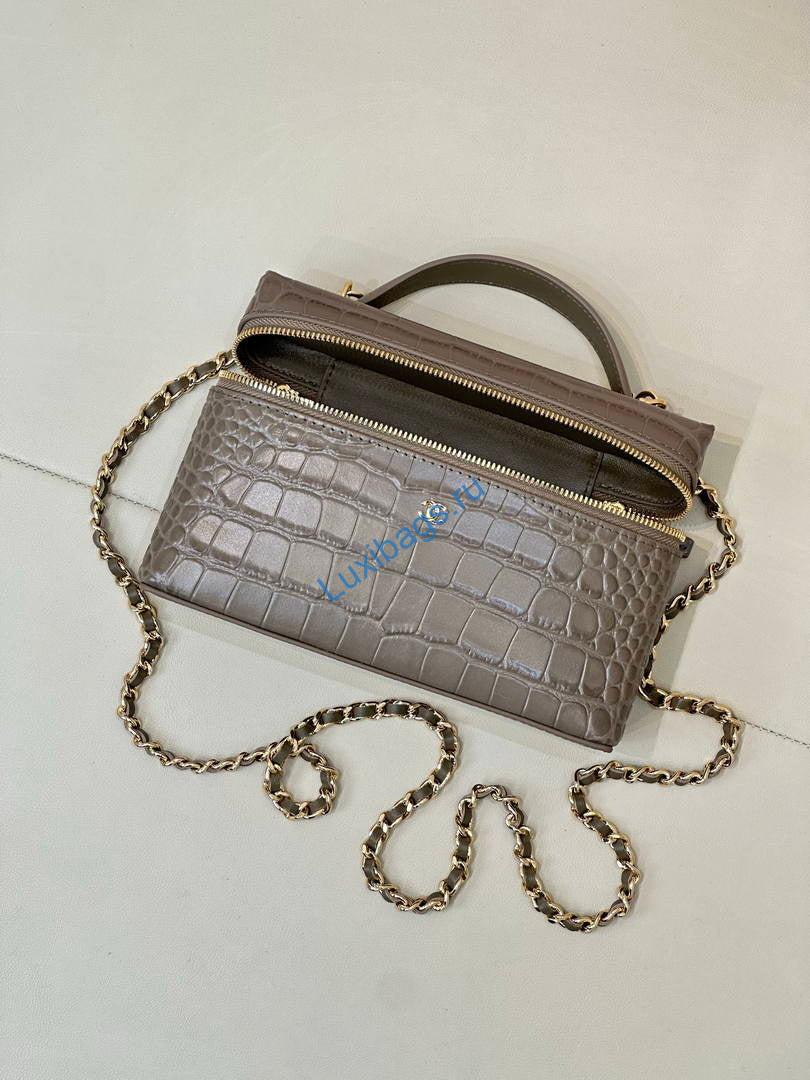 chanel vanity with chain ap5195 crocodile embossed calfskin elephant gray 5 Chanel Vanity with chain AP5195 Crocodile Embossed Calfskin Elephant Gray | chanel vanity with chain ap5195 crocodile embossed calfskin elephant gray 06