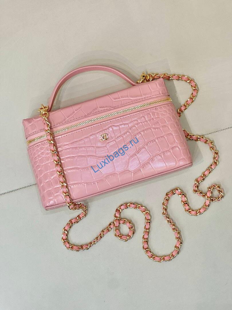 chanel vanity with chain ap5195 crocodile embossed calfskin pink 9 Chanel Vanity with chain AP5195 Crocodile Embossed Calfskin Pink | chanel vanity with chain ap5195 crocodile embossed calfskin pink 04