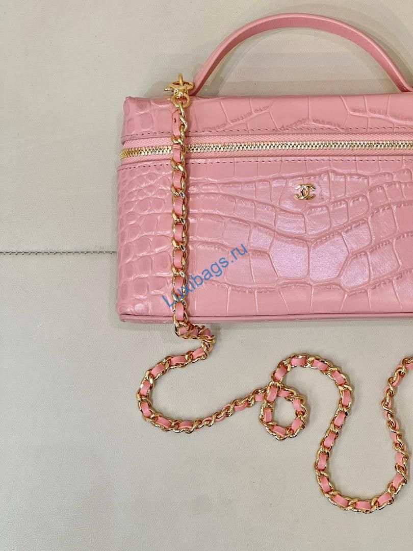 chanel vanity with chain ap5195 crocodile embossed calfskin pink 10 Chanel Vanity with chain AP5195 Crocodile Embossed Calfskin Pink | chanel vanity with chain ap5195 crocodile embossed calfskin pink 05