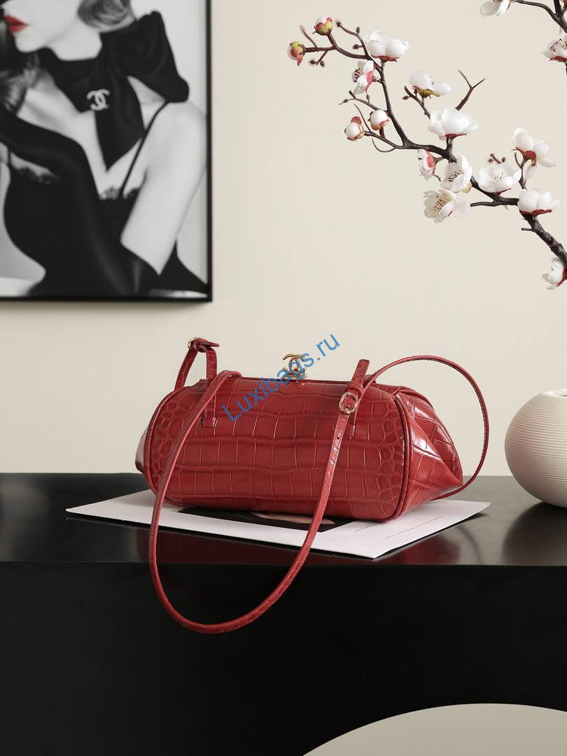 chanel clutch with leather strap crocodile embossed calfskin & gold-tone metal ap5360 wine red 3 Chanel Clutch with Leather Strap Crocodile Embossed Calfskin & Gold-Tone Metal AP5360 Wine Red | clutch with leather strap crocodile embossed calfskin gold tone metal ap5360 black 04
