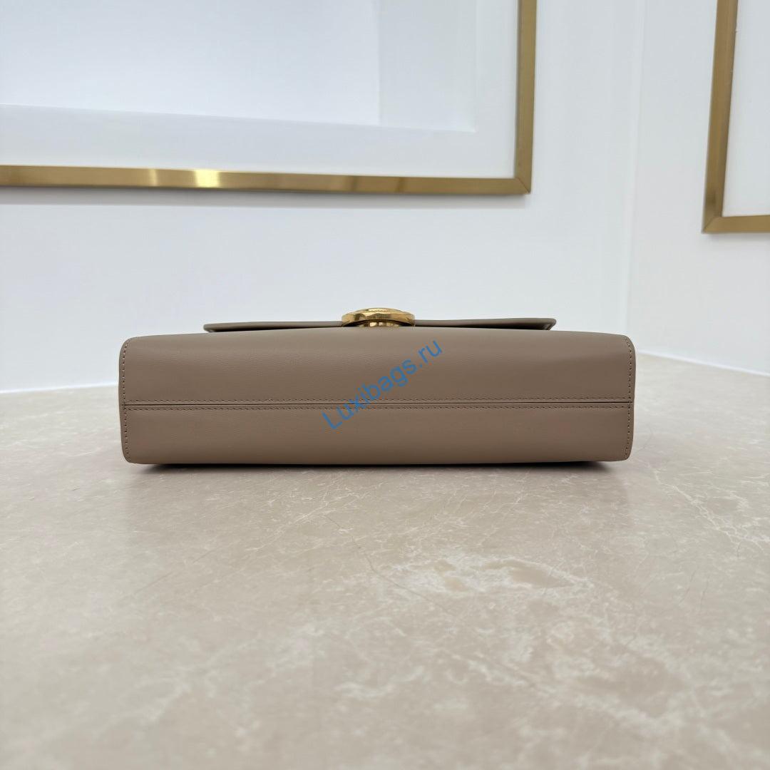 dior médaillon pouch black smooth calfskin m3671 light gray 5 Dior Médaillon Pouch Black Smooth Calfskin M3671 Light Gray | dior m daillon pouch black smooth calfskin m3671 black 42