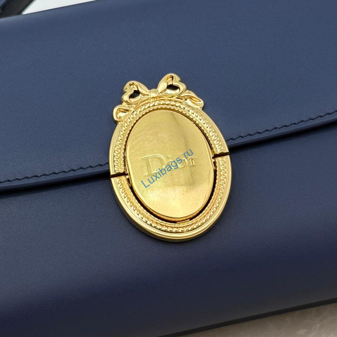 dior médaillon pouch black smooth calfskin m3671 navy blue 3 Dior Médaillon Pouch Black Smooth Calfskin M3671 Navy Blue | dior m daillon pouch black smooth calfskin m3671 black 49