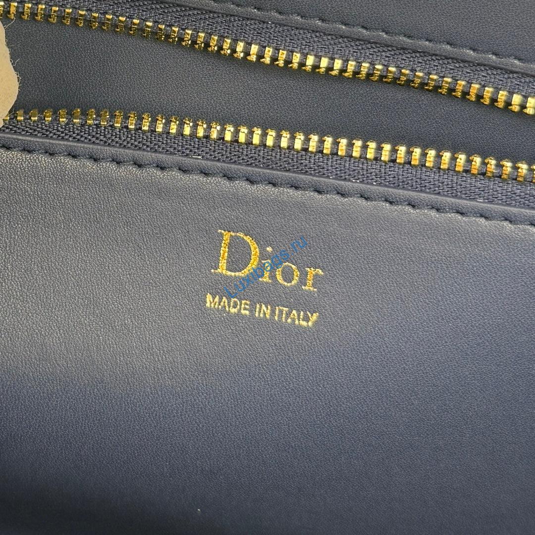 dior médaillon pouch black smooth calfskin m3671 navy blue 8 Dior Médaillon Pouch Black Smooth Calfskin M3671 Navy Blue | dior m daillon pouch black smooth calfskin m3671 black 54