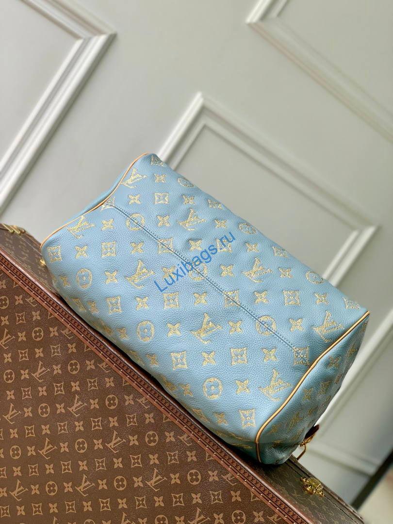 louis vuitton lv m28079 speedy p9 bandoulière 40 bag monogram leather sky blue 1 Louis Vuitton LV M28079 Speedy P9 Bandoulière 40 Bag Monogram Leather sky Blue | lv m28079 speedy p9 bandouliere 40 bag monogram leather sky blue 02